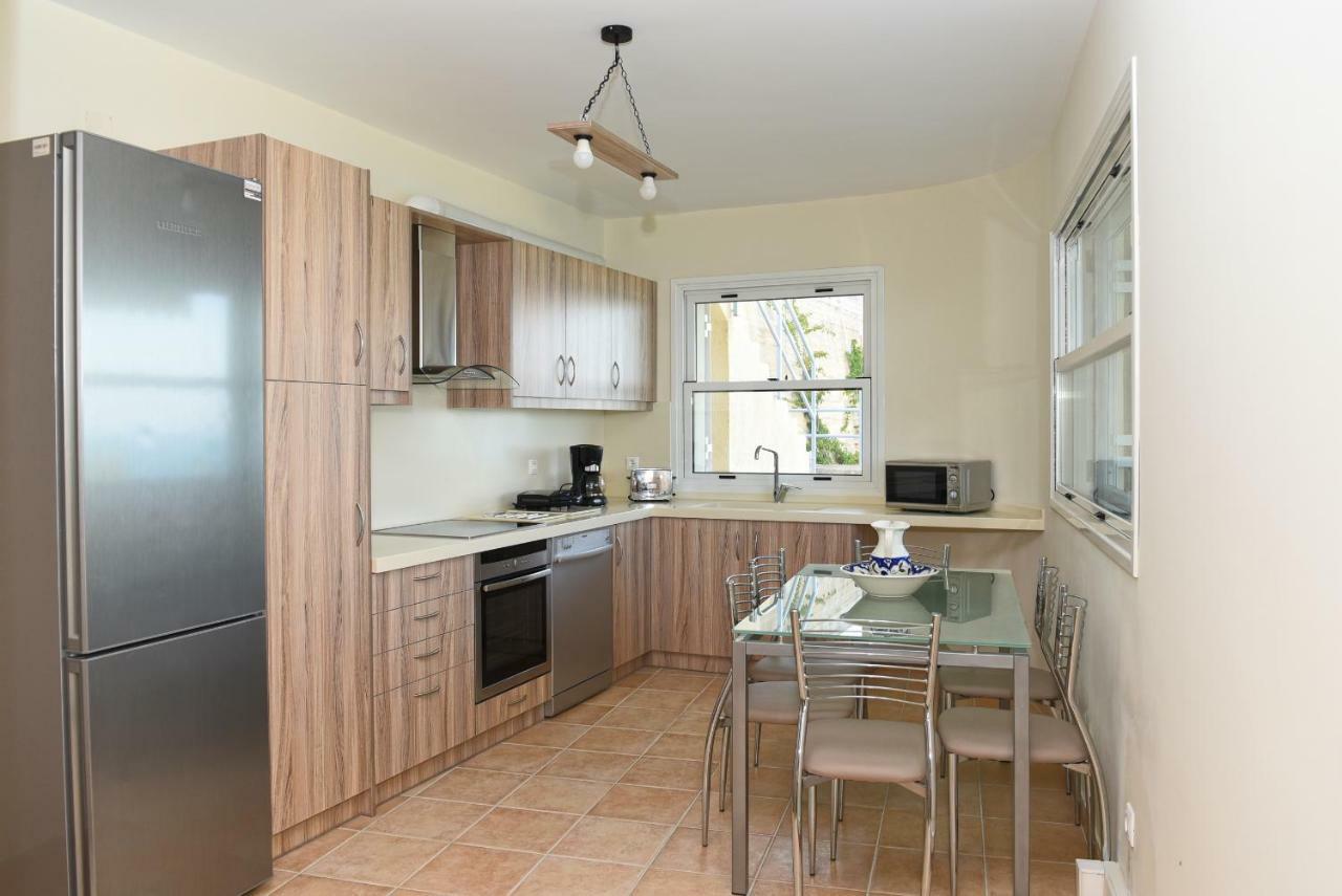 Kiveri Luxurious Seaside Apartment Extérieur photo