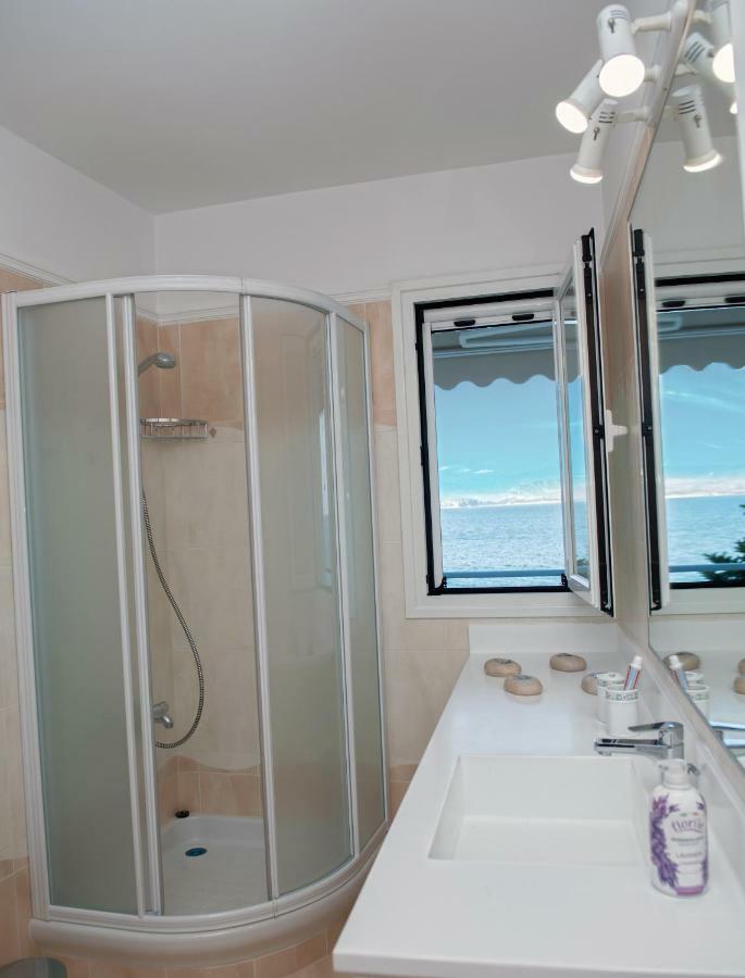 Kiveri Luxurious Seaside Apartment Extérieur photo