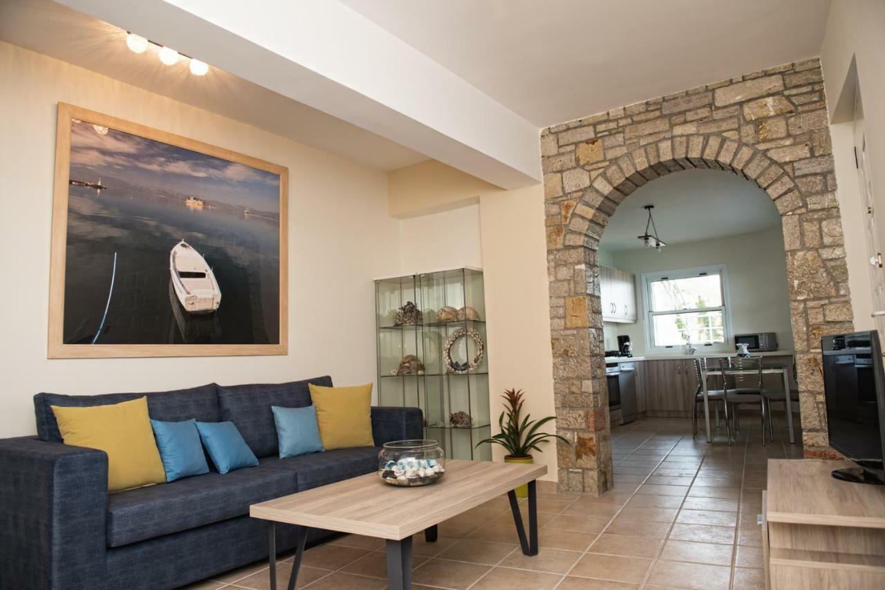 Kiveri Luxurious Seaside Apartment Extérieur photo